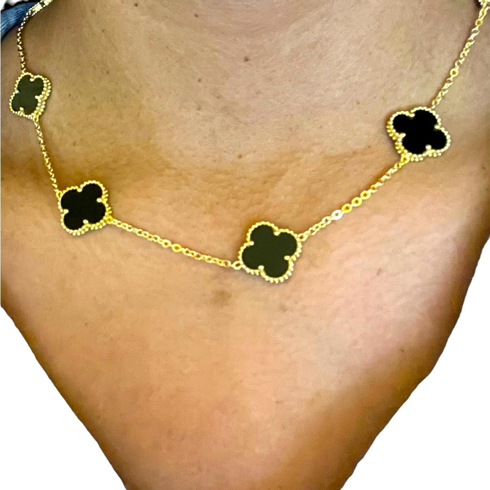 Elegant Gold and Black Clover Necklace